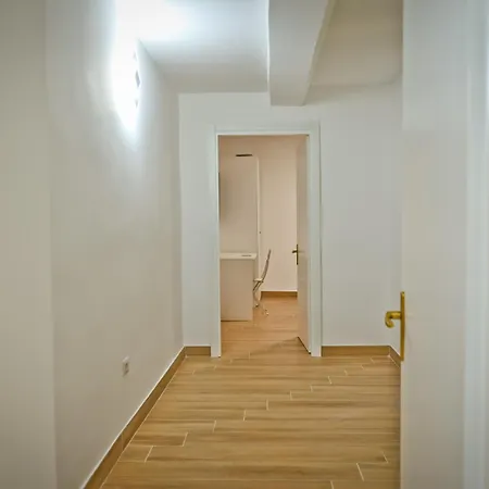 House Scio Scio *